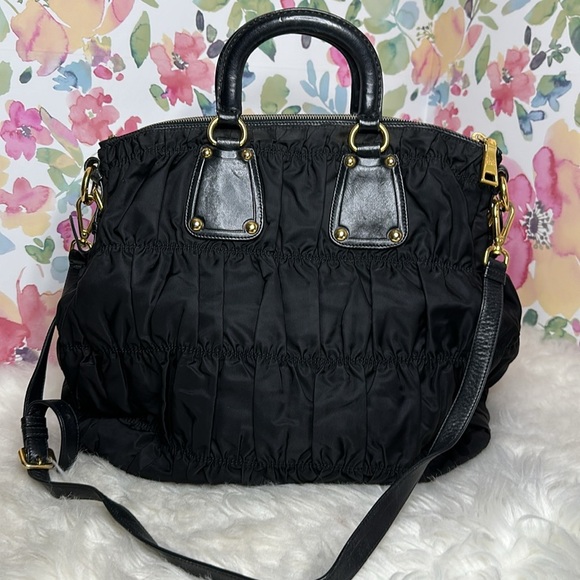 💯Authentic Prada Black Nylon Tessuto Gaufre Tote🍀 - Picture 14 of 17